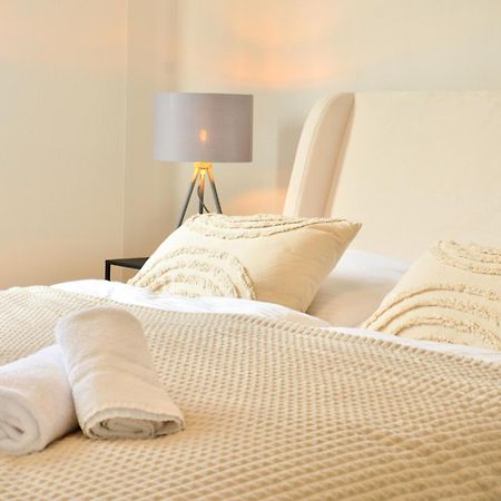 Milpau Bottrop 2 - Modernes Und Zentrales Premium-Apartment Fuer 4 Personen Mit Queensize-Bett Und Einzelbetten - Netflix, Nespresso Und Smart-Tv Kültér fotó