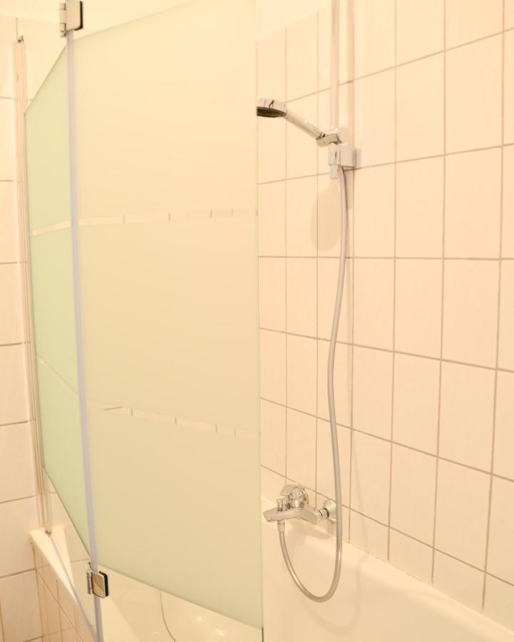 Milpau Bottrop 2 - Modernes Und Zentrales Premium-Apartment Fuer 4 Personen Mit Queensize-Bett Und Einzelbetten - Netflix, Nespresso Und Smart-Tv Kültér fotó
