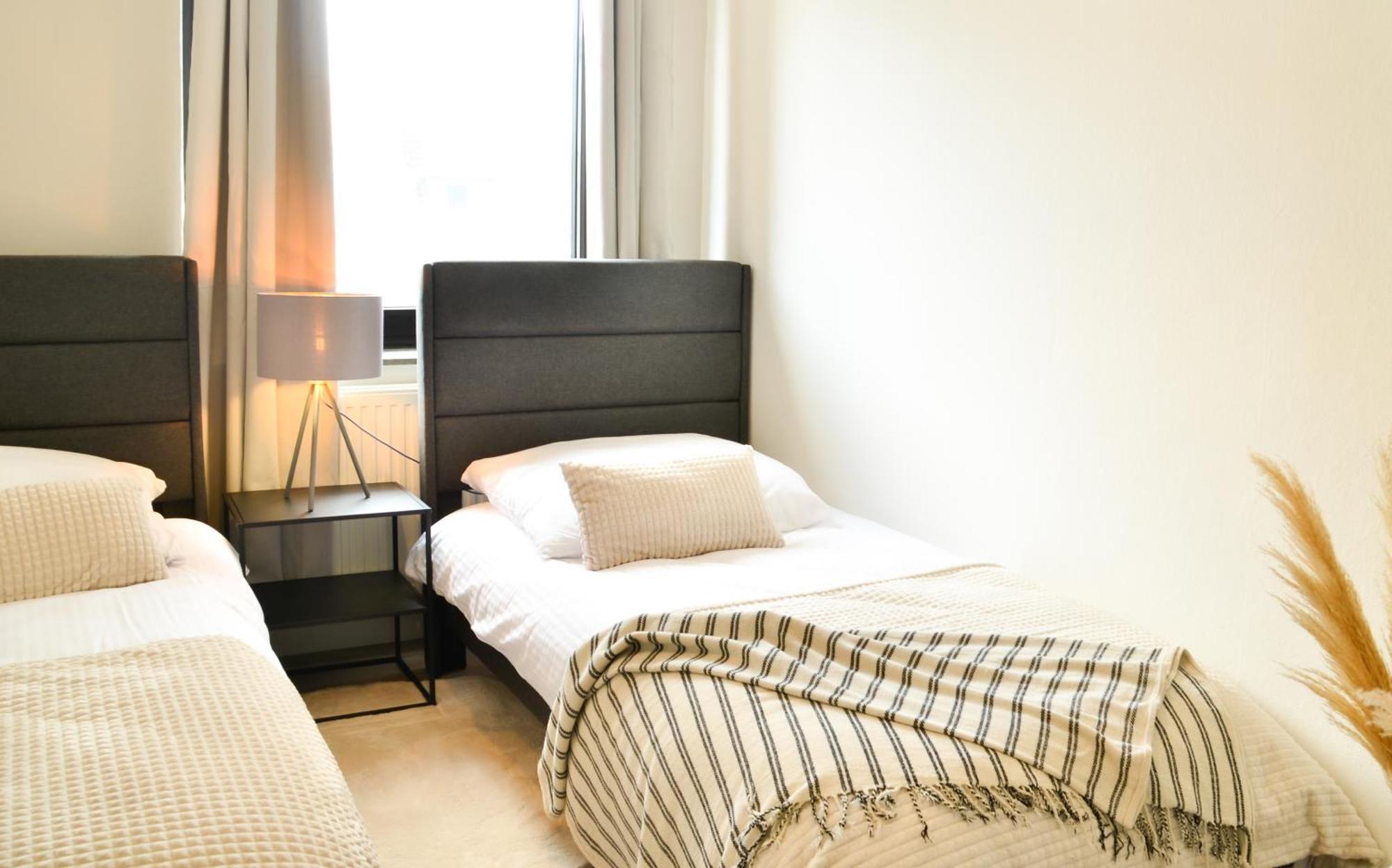 Milpau Bottrop 2 - Modernes Und Zentrales Premium-Apartment Fuer 4 Personen Mit Queensize-Bett Und Einzelbetten - Netflix, Nespresso Und Smart-Tv Kültér fotó